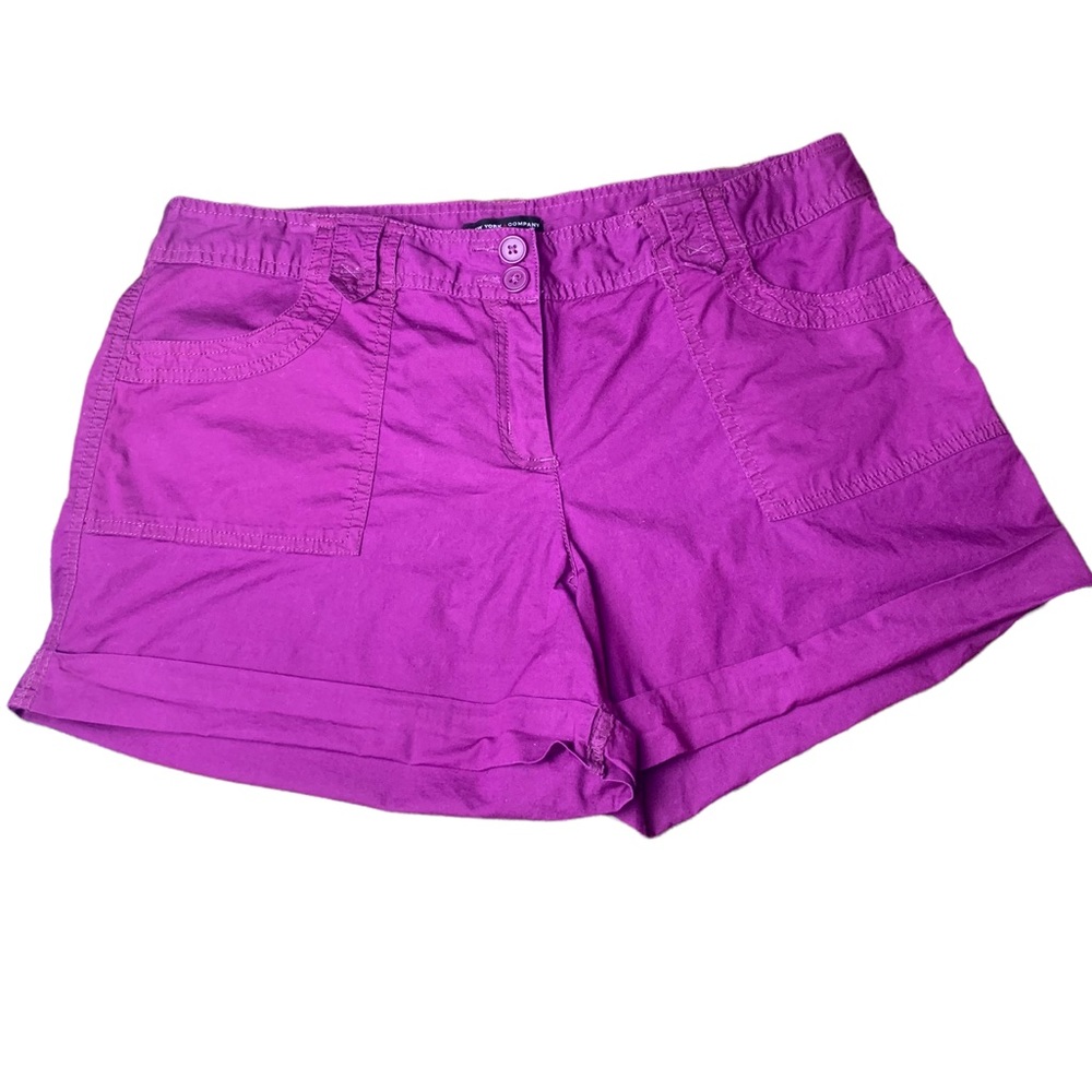 NEW YORK & COMPANY Cuffed Patch Pocket Casual Shorts size 12